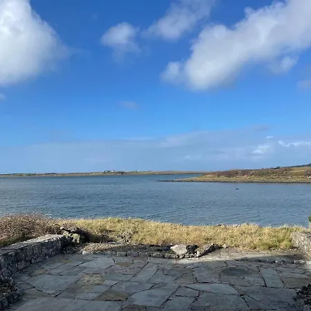 Cozy Waterside Retreat باليفاوغان