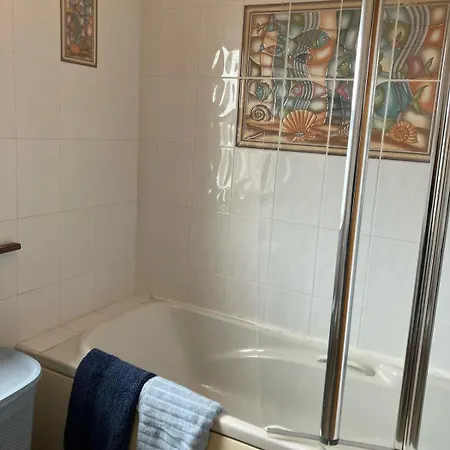 Cozy Waterside Retreat * باليفاوغان